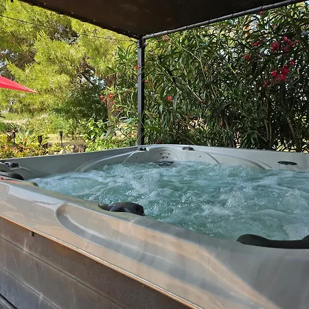 Alyzea Bed & Breakfast