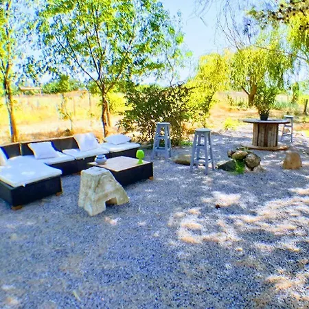 Alyzea ベッド・アンド・ブレックファスト Bessan